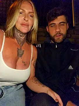 TravelMommyBlair naked strip on cam for live sex video chat