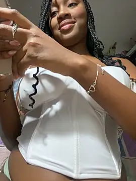 EscorpiLeoncita naked strip on cam for live sex video chat