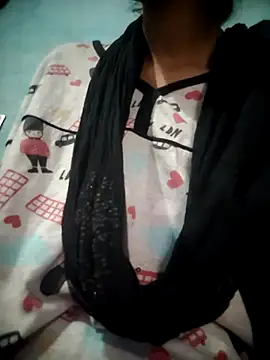 Jessica-ME naked strip on cam for live sex video chat