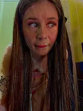 KnockKnock- naked strip on cam for live sex video chat