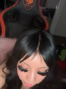 makeDollywet naked strip on cam for live sex video chat