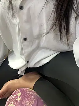 Phardra881 naked strip on cam for live sex video chat
