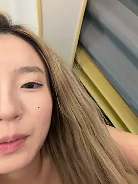 Uugirl00 naked strip on cam for live sex video chat