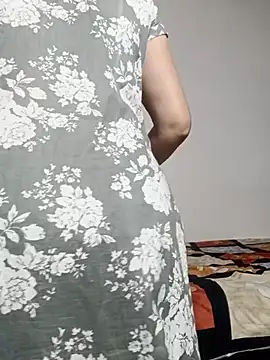 Beautiful_Simran naked strip on cam for live sex video chat