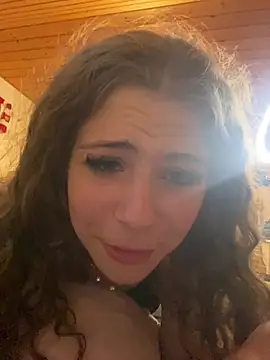 MilaRoseee naked strip on cam for live sex video chat