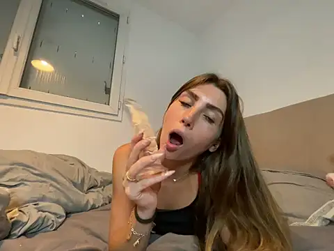 perrine_offf naked strip on cam for live sex video chat